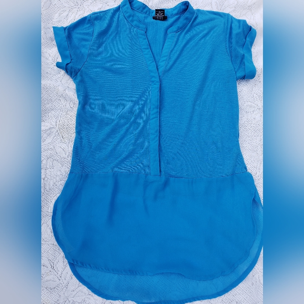 💥Women's blue polyester  v neck shirt